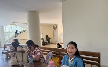 Gandiva Mikhaela Ardana: Bintang Muda Olimpiade Akademik di Mataram